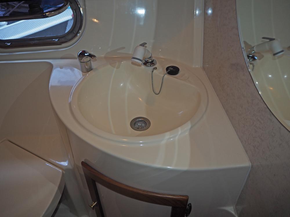 Fore ship, Accommodation